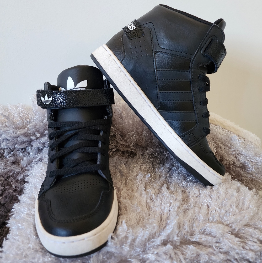 Adidas Sneaker